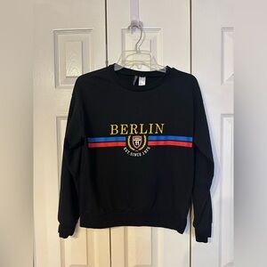 Berlin Long Sleeve Light Sweatshirt